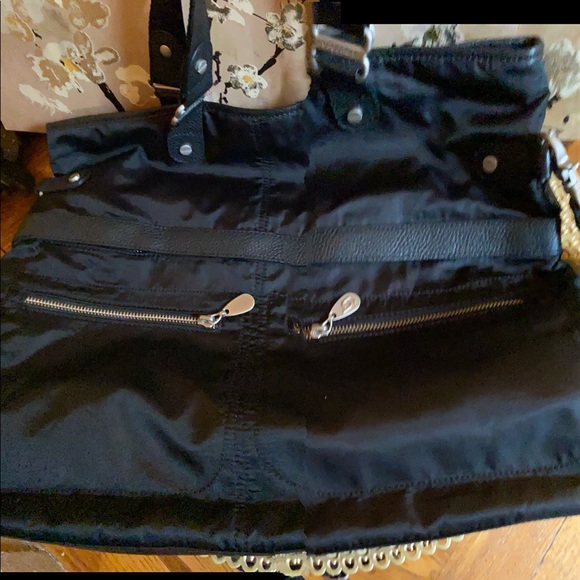 Baggallini Nylon Multiple compartment Tote - Picture 2 of 8